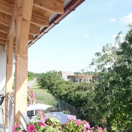 Apartmanovy Dum Na Kolonade Lednice Luaran gambar