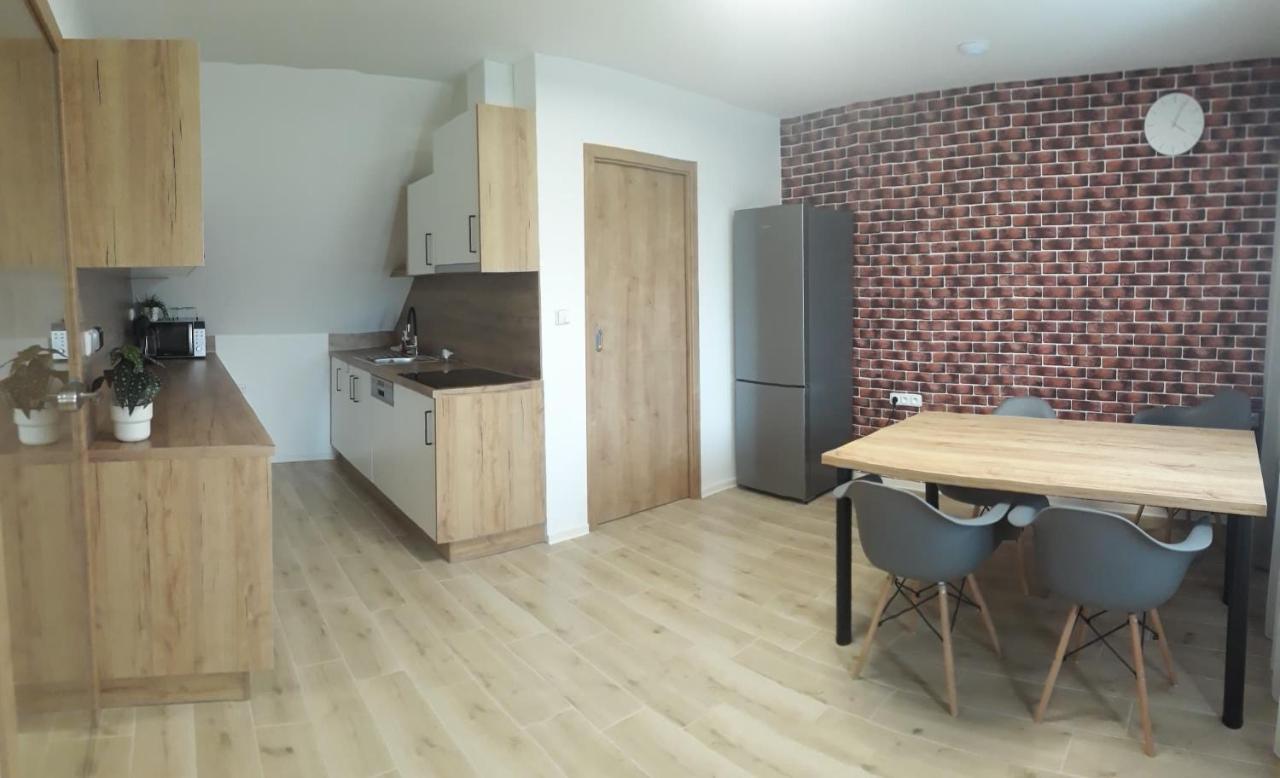 Apartmanovy Dum Na Kolonade Lednice Luaran gambar