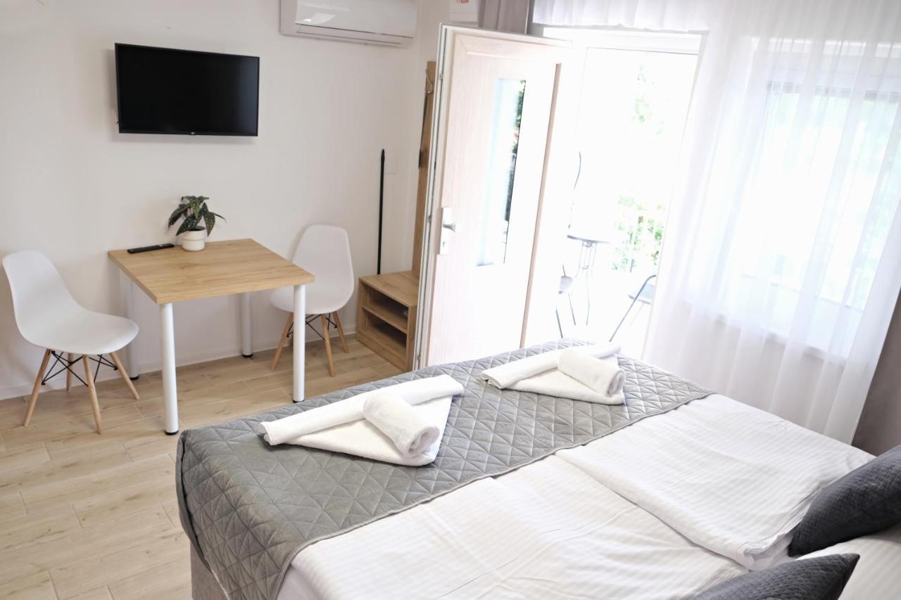 Apartmanovy Dum Na Kolonade Lednice Luaran gambar